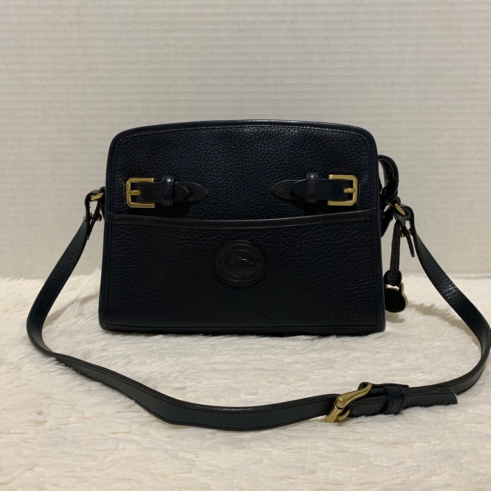 SOLD Vintage Dooney AWL Buckle Zip Top Shoulderbag